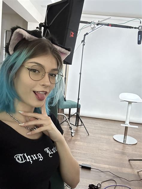 trixy blue onlyfans|Trixyblue is definitely my favourite : r/reactgirlsofYT